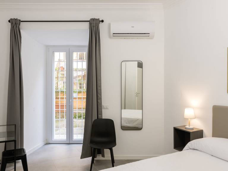 Fully equipped wonderful apartment with garden & terrace | Next to St. Peter's Basilica | Pet-friendly — photo 4