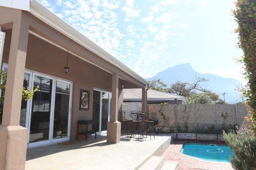 House Rondebosch East