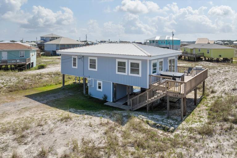 Dauphin Island Escape - 102 Ponchartrain Ct in Dauphin, MB