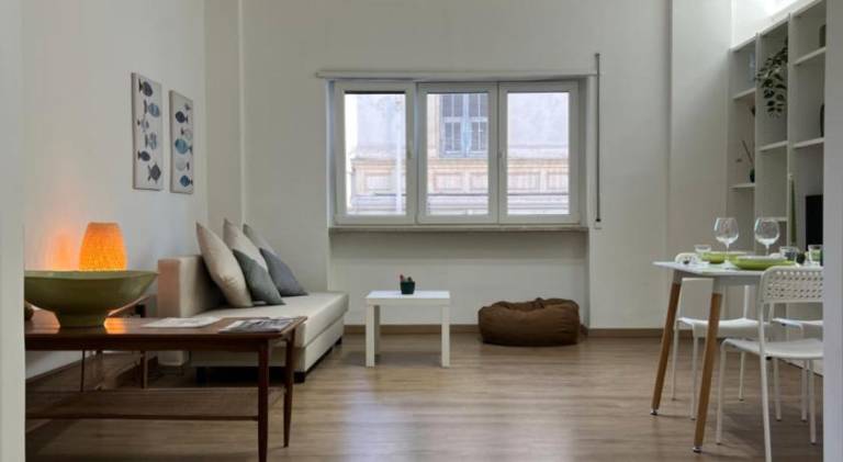 Rental apartment with 2 rooms for 6 persons in Sanremo