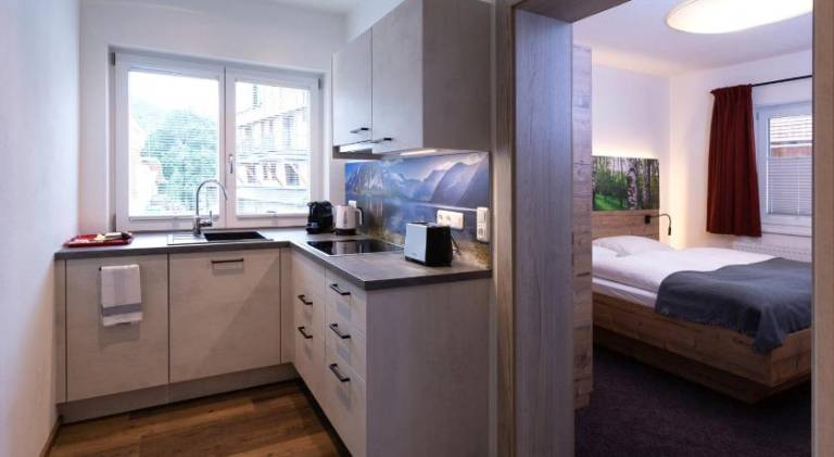 Serviced apartment with yard, sauna & pool — photo 4