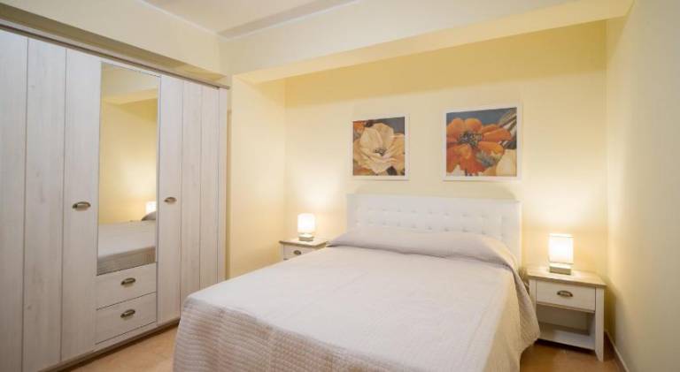 Holiday apartment with patio | Close to the beach | Pet-friendly in Letojanni