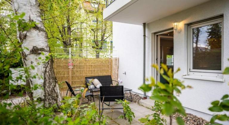 Holiday apartment with patio — photo 4
