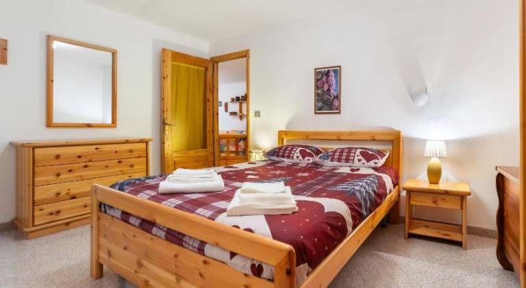 Apartment with 2 rooms for 5 persons in Antey-Saint-Andre