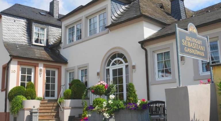 Bed and breakfast  Mehring