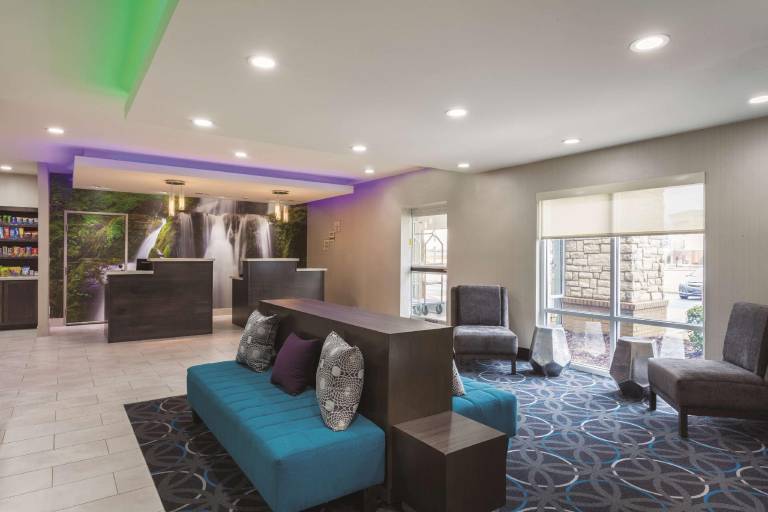 La Quinta Inn & Suites by Wyndham Hopkinsville — photo 2
