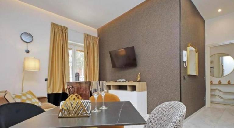 Rental apartment with 2 rooms for 5 persons in Vittoria