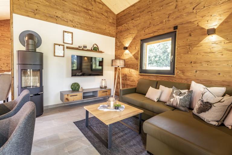 Fully equipped chalet with sauna, pool & patio | Pets allowed — photo 3