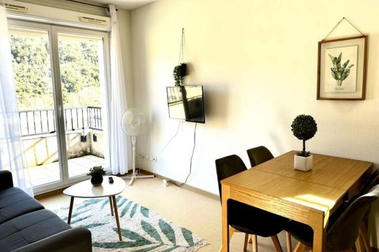 Beautiful apartment with patio & garden | Dogs allowed — photo 5