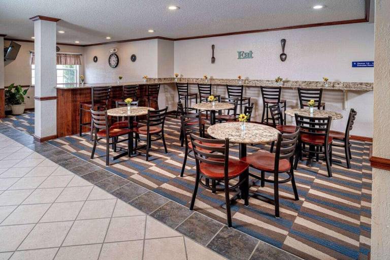 Microtel Inn & Suites by Wyndham Beckley East — photo 5