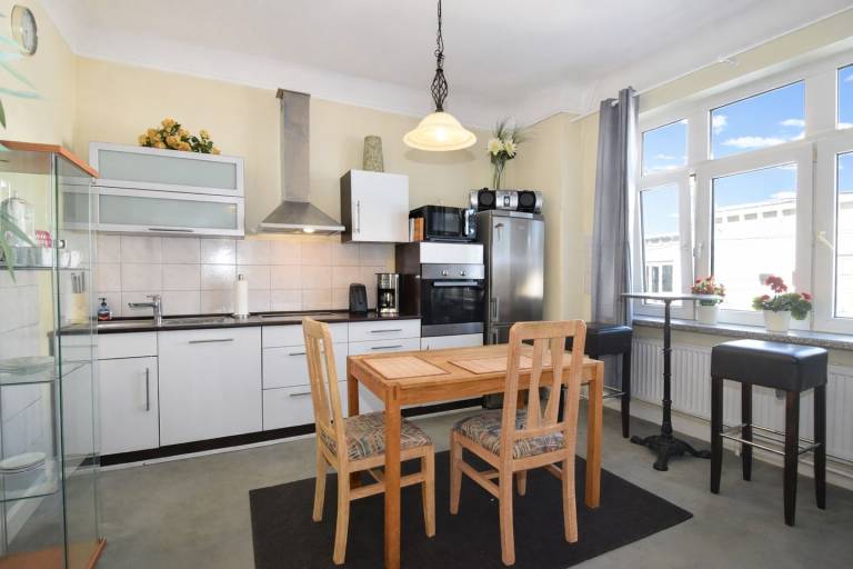 Fewo1846 - Artemis - comfortable old building apartment in the city center — photo 3