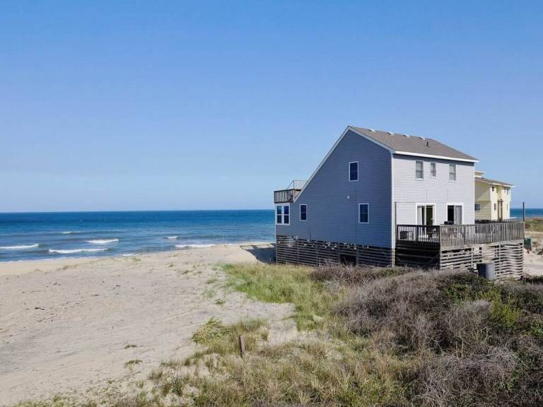 House with barbecue — photo 3