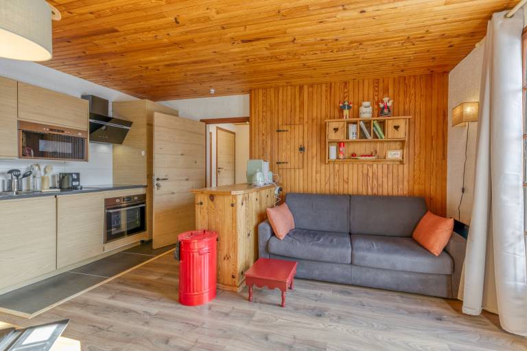 Fully equipped rental apartment with terrace, yard & fast internet | Garden view | Next to the ski | Dogs allowed — photo 5
