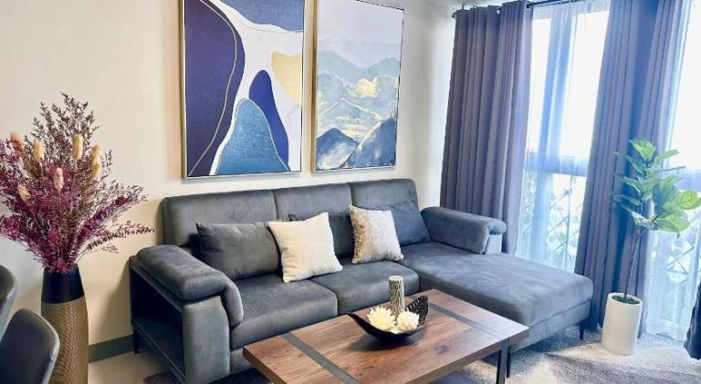 Spacious Modern Suites with Amazing City View — photo 2