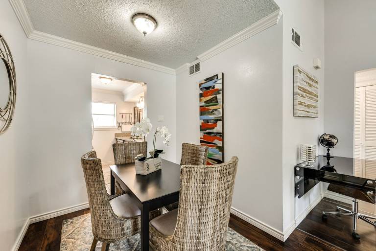 I22 – World Cup Stay - 18 min to AT&T - Sleeps 4 - Public Transit — photo 3