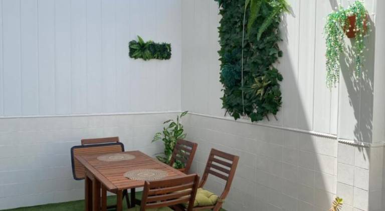 Vacation home with patio — photo 3