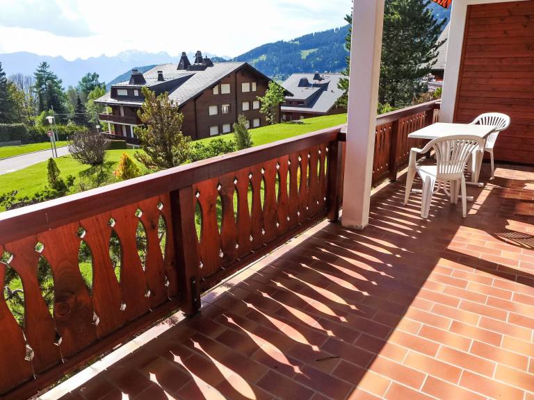 Holiday apartment with yard & terrace | Perfect for remote work — photo 4
