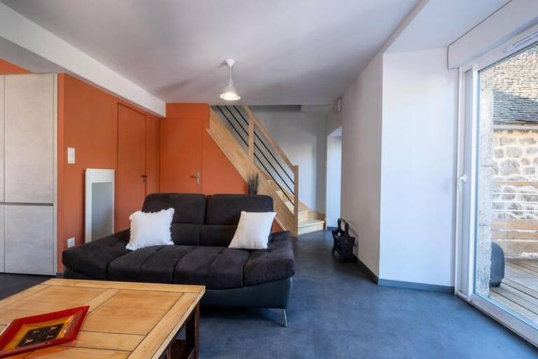 Holiday apartment with patio, barbeque & pool | Pets are welcome — photo 4