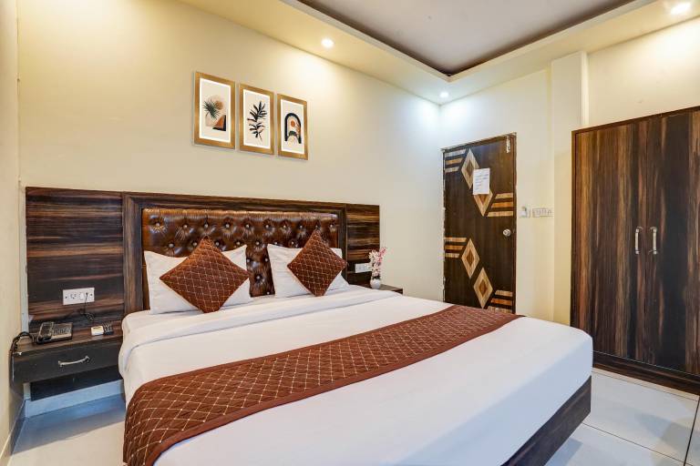 Hotel Grand Lawson IGI Airport — photo 5