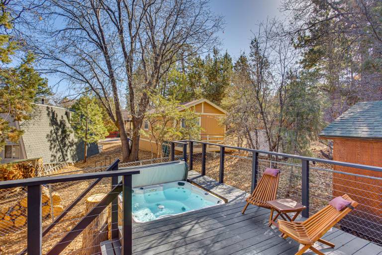 Mid-Century Cabin w/ Hot Tub Mins to Bear Mountain — photo 2