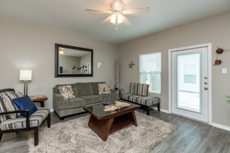 Rental apartment with barbeque & pool | Suitable for remote work — photo 2