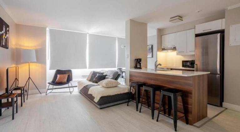 Apartment | Close to Mary in Montréal, QC