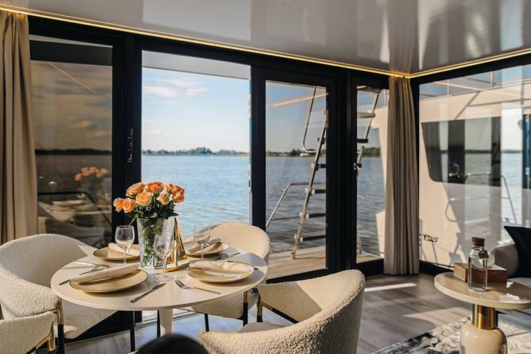 Houseboat Koszalin