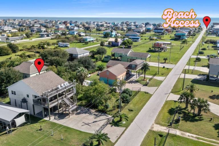 Central 2BR/2BA, Easy Beach Access, Sleeps 10 — photo 2