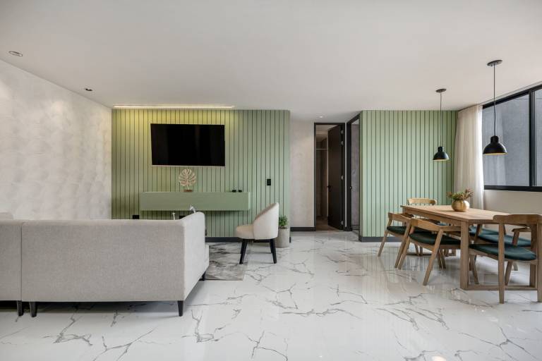 Housy Laureles 302