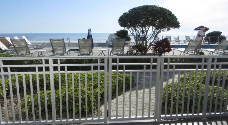 Lotus Boutique Inn and Suites — photo 4