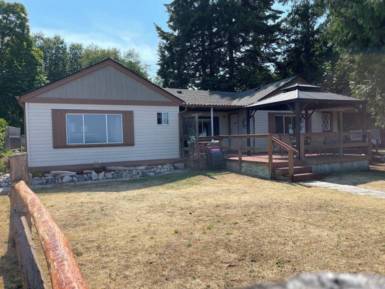 House  Hornby Island