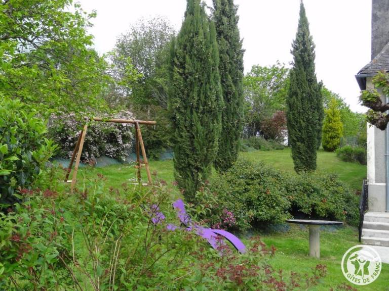 Gite with patio, garden & BBQ — photo 4