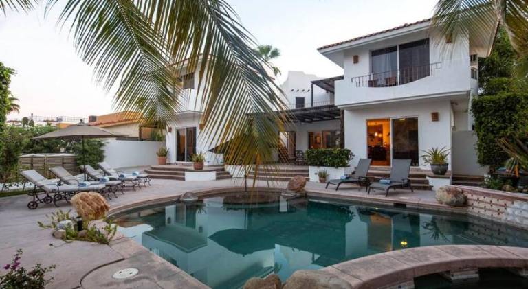 200 m&sup2; Villa