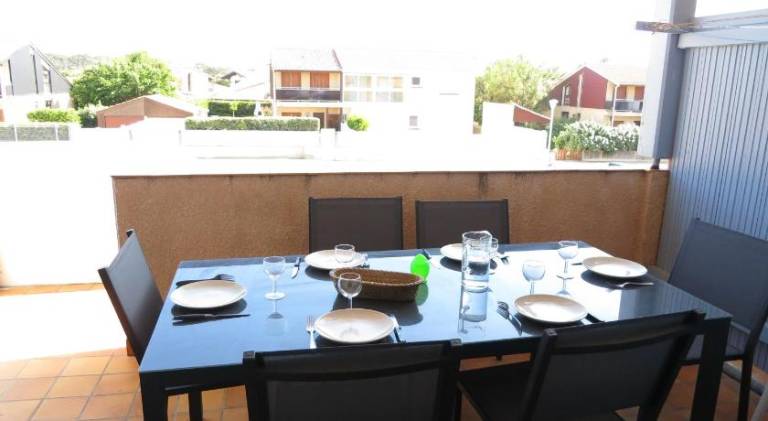 Holiday apartment with patio & BBQ | Next to the beach | Dogs allowed — photo 3
