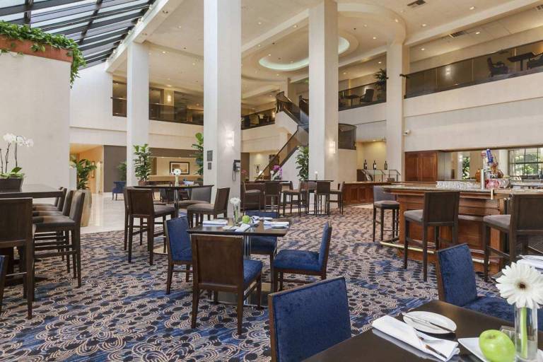 Embassy Suites by Hilton Santa Clara Silicon Valley — photo 3