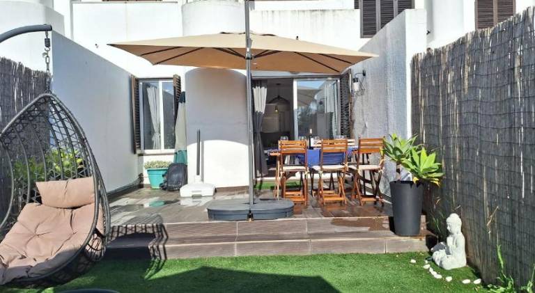 Vacation home with garden & private pool — photo 5