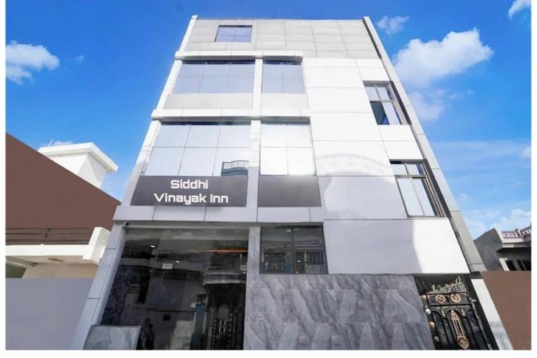 Groomgo Siddhi Vinayak Inn Varanshi — photo 4