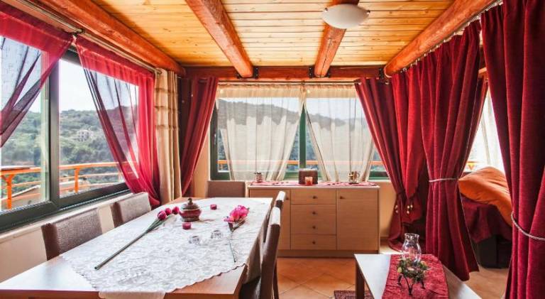 Children-friendly serviced apartment with pool, sauna & patio | Dogs allowed — photo 5