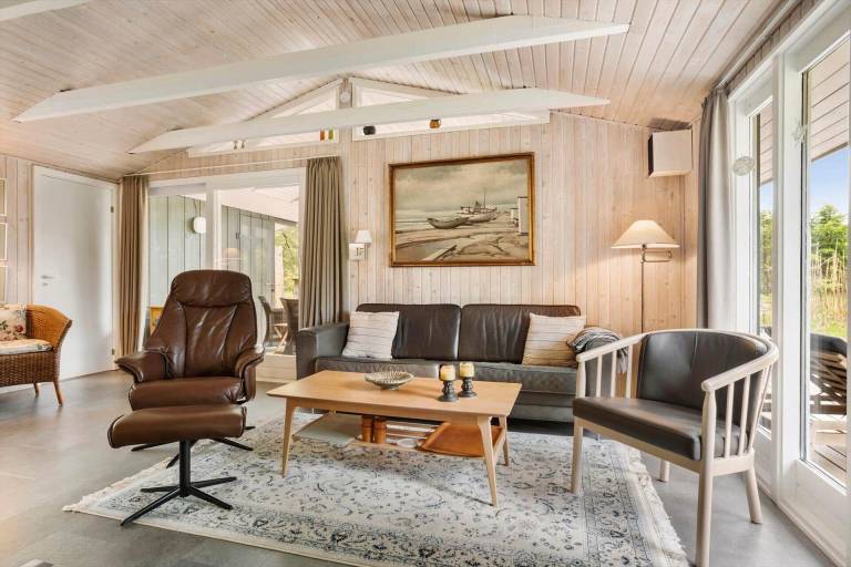 Charming vacation home with terrace & grill | Pets are welcome — photo 5
