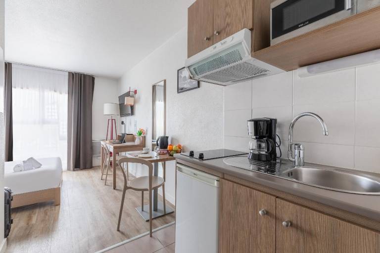 Serviced apartment with garden & terrace | Suitable for remote work | Dogs allowed — photo 2