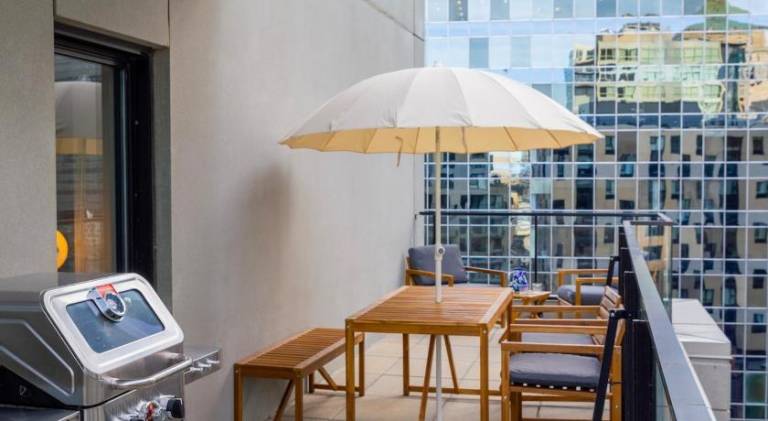 Holiday apartment with pool | Next to Notre-Dame Basilica in Montréal, QC