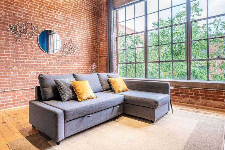 ASK FOR DISCOUNT 2BR Historic Brick Getaway Wifi