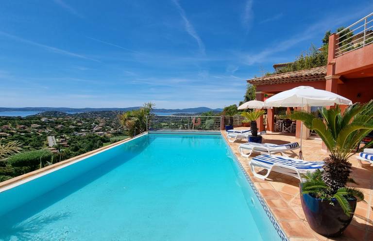 Villa with patio, private pool & grill | Pet-friendly — photo 3