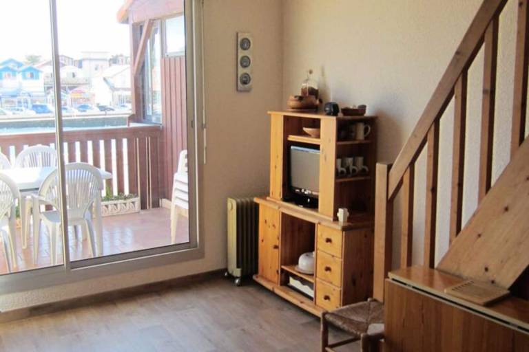 Holiday apartment with terrace | Next to the beach | Pet-friendly — photo 3