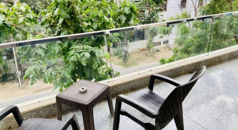 BluO 1BHK - DLF CyberCity, MG Road / Balcony, Lift — photo 4