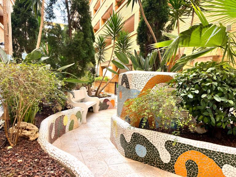 Rental apartment with patio & pool — photo 4