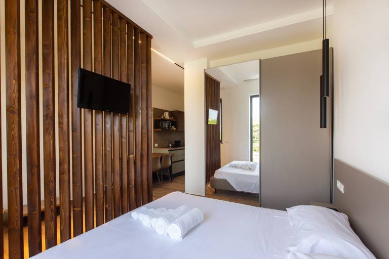 Apartment 'La Brisa Apartments - Tramontana' with Private Terrace, Wi-Fi and Air Conditioning — photo 4