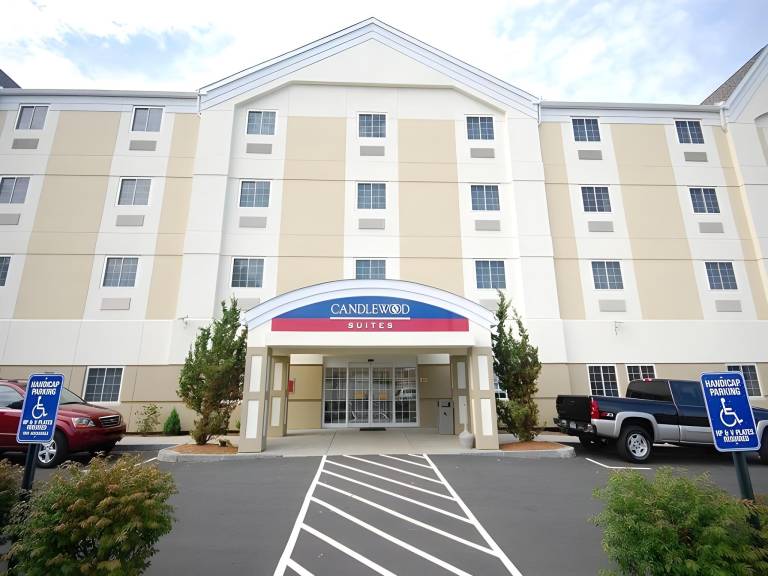 Candlewood Suites West Springfield By IHG