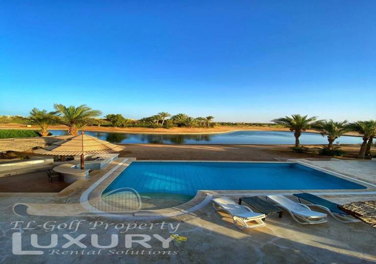 Villa with jacuzzi, yard & pool | Water view | Next to the beach | Dogs allowed — photo 3
