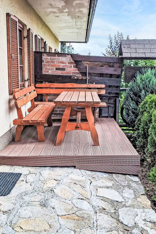 Apartment with patio — photo 3